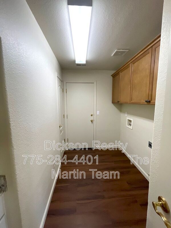 Building Photo - 7145 Beacon Dr