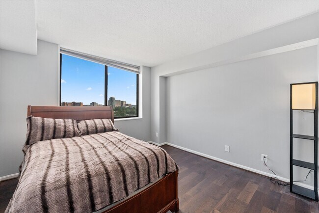 Building Photo - Awesome opportunity to rent a condo with $60K in upgrades!