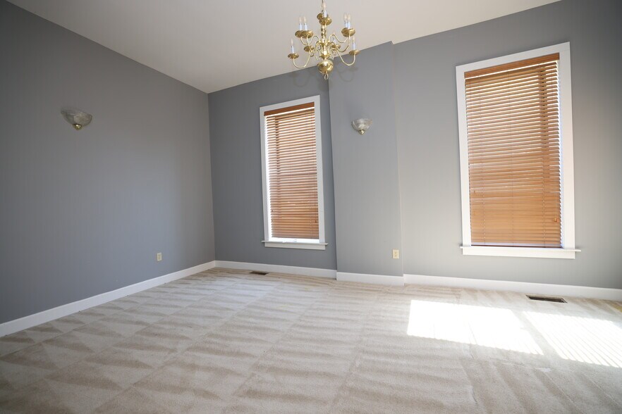 Dining Room - 852 Lincoln Ave