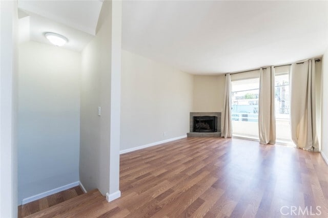 Building Photo - 14948 Moorpark St