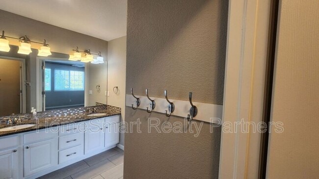 Building Photo - 3658 Claycomb Ln