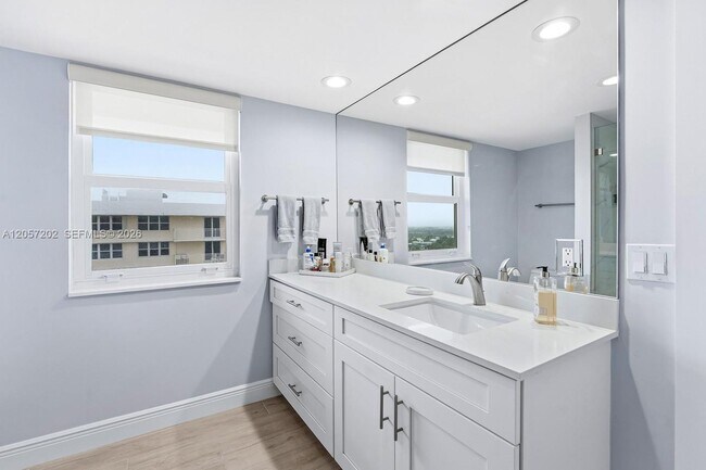 Building Photo - 500 Ocean Dr