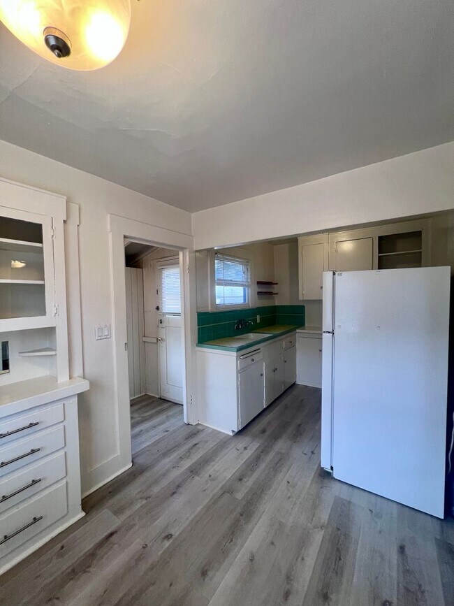 Building Photo - 4234 Alabama St