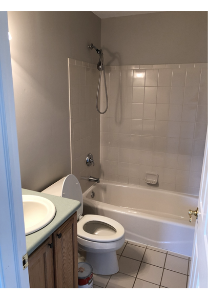 Building Photo - 32 Lorien Pl