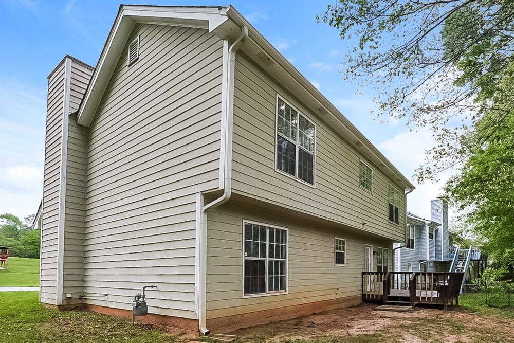 Building Photo - 915 Eagle Pointe Dr NW