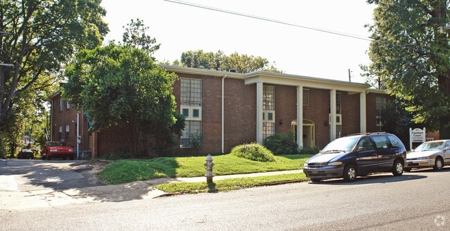 Building Photo - The Crossroads