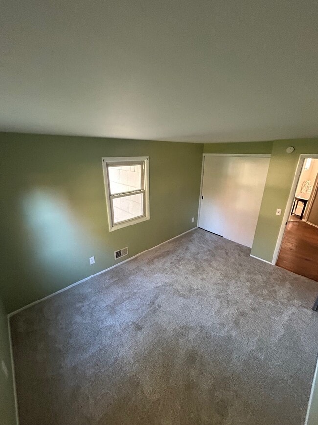 Building Photo - 17 Bellmawr Dr