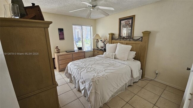 Building Photo - 3340 Pinewalk Dr N