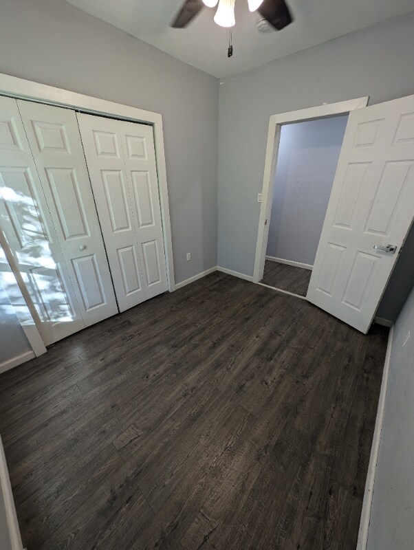 Building Photo - 406 Goliad St