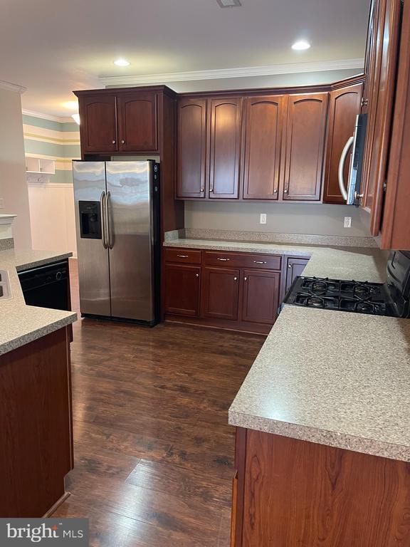 Building Photo - 231 Wilmore Dr