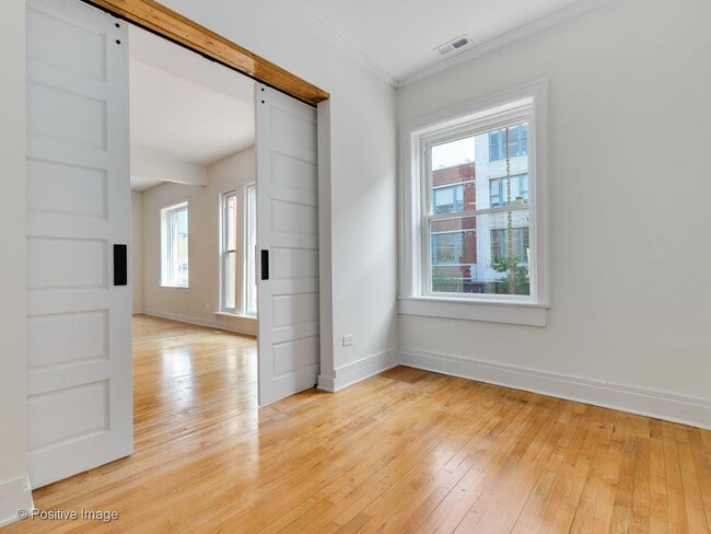 Building Photo - 1618 W Chicago Ave