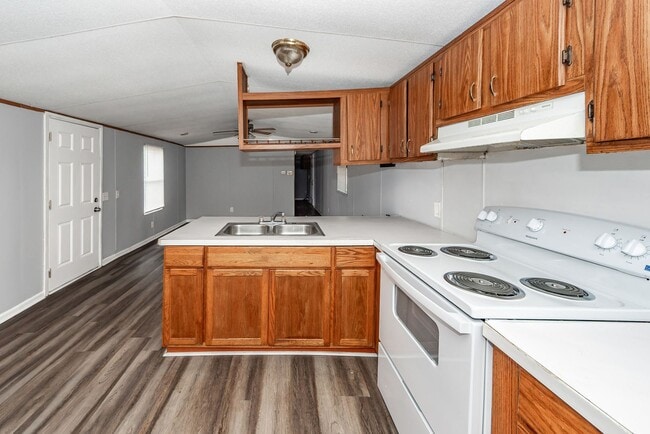 Building Photo - 2 Bedroom, 1 Bathroom Home in Charleston Farms - North Charleston