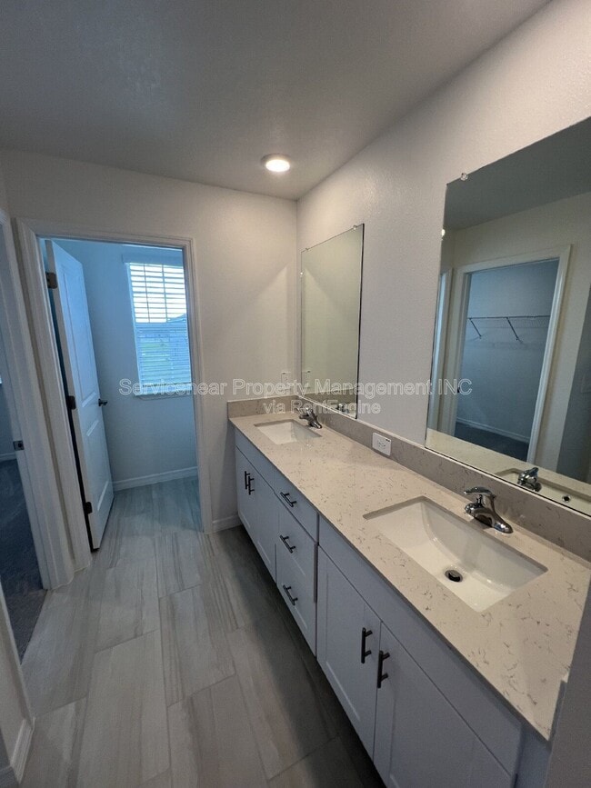 Building Photo - 13088 Empress Jewel