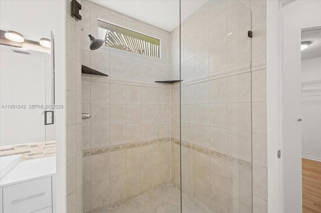 Building Photo - 2560 Bass Way