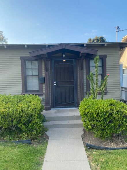 Primary Photo - 123 E Glenwood Ave