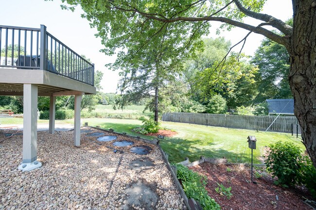 Building Photo - 2837 County Rd H2
