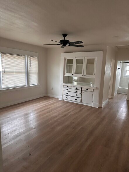 Building Photo - 815 Lime Ave