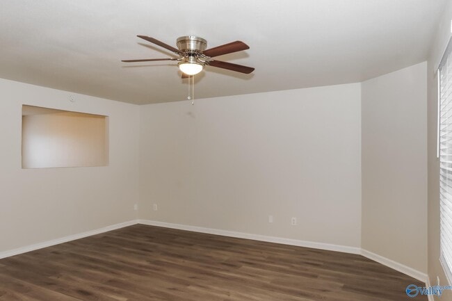 Building Photo - 176 Bayside Ln