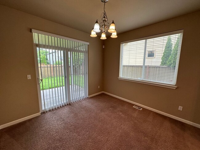 Building Photo - 1415 Grindstone Dr SE