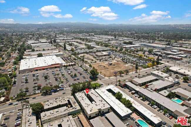 Building Photo - 21219 Roscoe Blvd