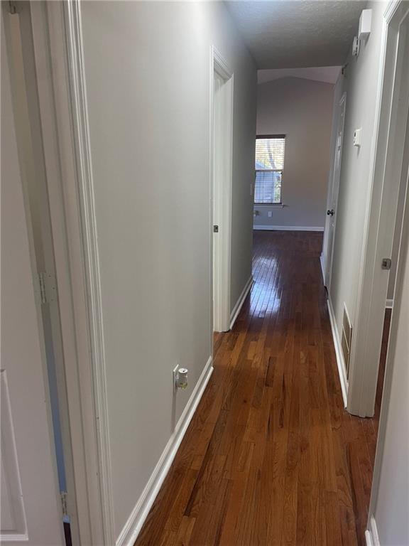 Building Photo - 3015 Cascade Manor Dr
