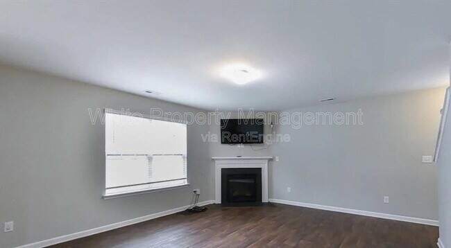 Building Photo - 1525 Lilly Springs Pl