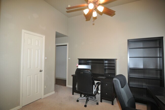 Building Photo - COMING SOON! Stunning 4-2-2 in Ft. Worth –...