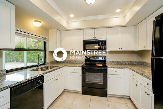 Building Photo - 3 Bedroom Pet-Friendly Home in CAPE CORAL, FL with Main Street Renewal