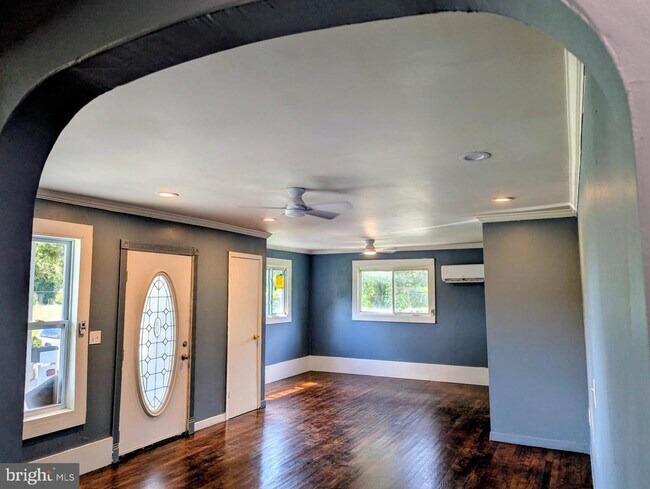 Building Photo - 2225 Williams Dr