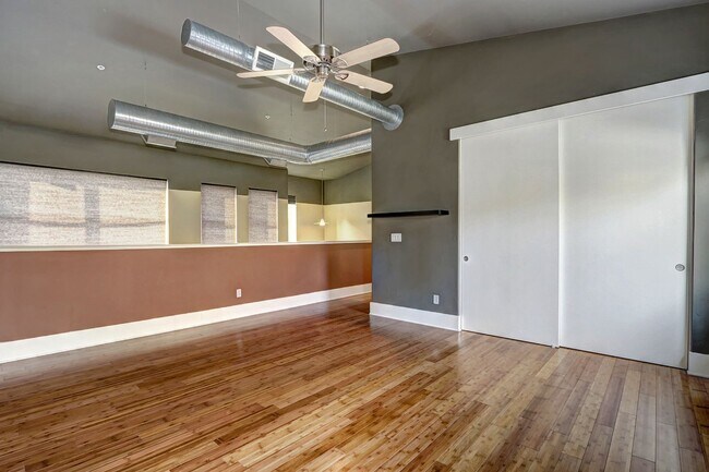 Building Photo - 370 C St