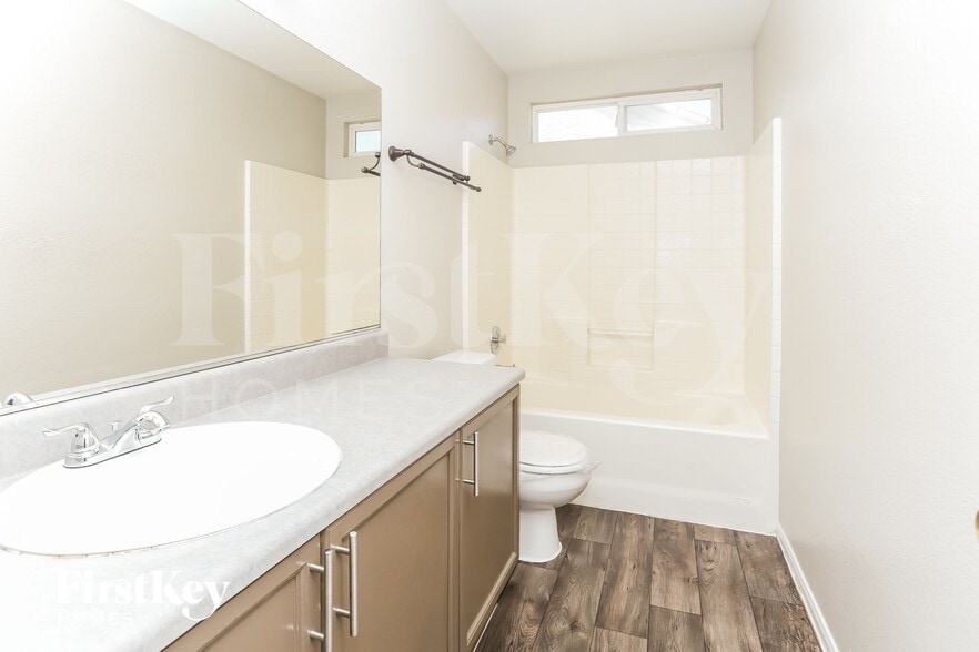 Building Photo - 7605 Donald Nelson Ave