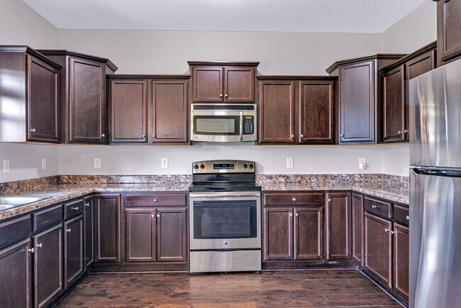 Building Photo - 402 Derrick Dr