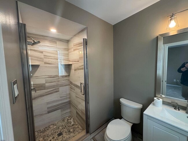 Building Photo - 352-354 Hampshire Drive Unit
