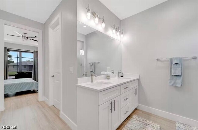 Building Photo - 3222 SW Santa Barbara Pl