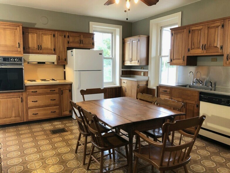 Building Photo - 6363 Boyertown Pike