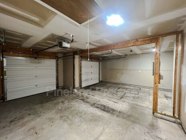 Building Photo - 1417 Demila Dr