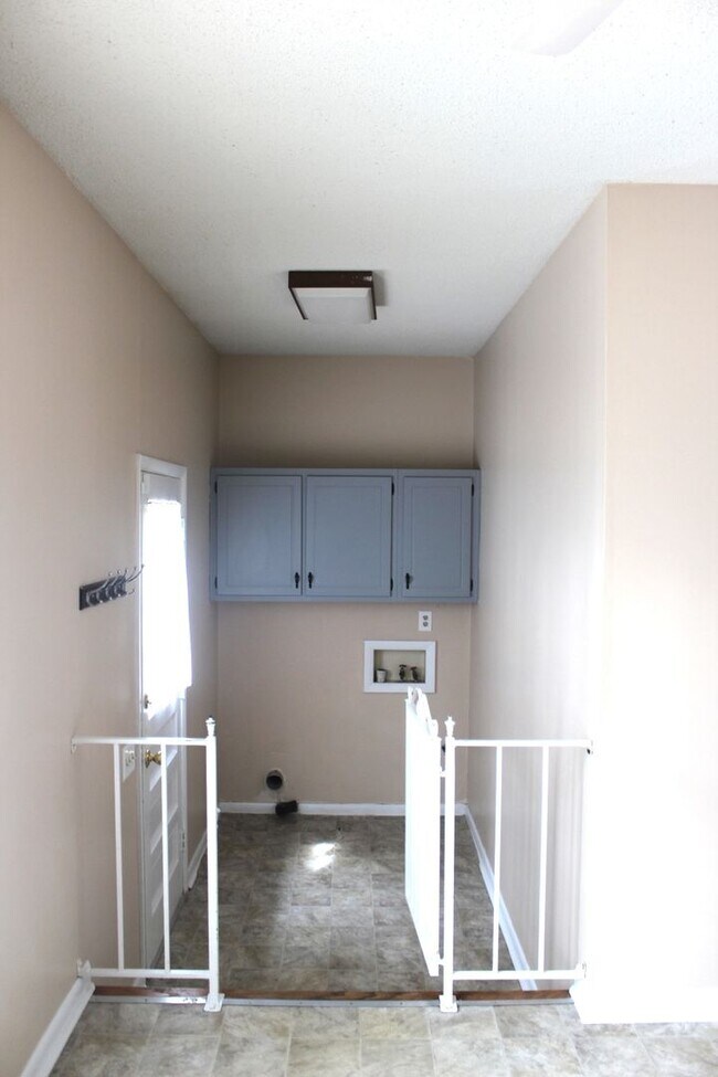 Building Photo - 5817 Dobson Dr