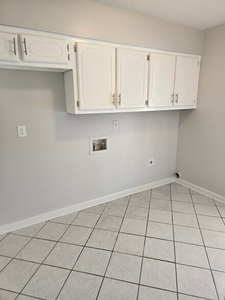 Laundry Room - 1441 Stonegate Pass