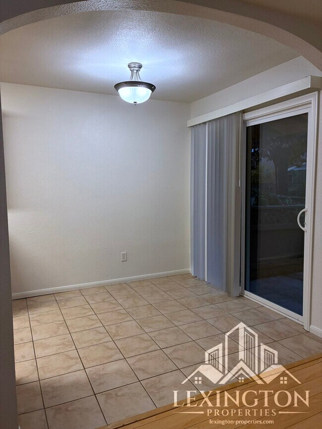 Building Photo - Stunning, 2BD/1BA, Condo in the Villaggio Community off Madison Ave. and Auburn Blvd.!