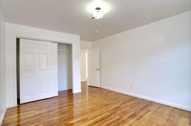 Building Photo - 6207 Newkirk Ave