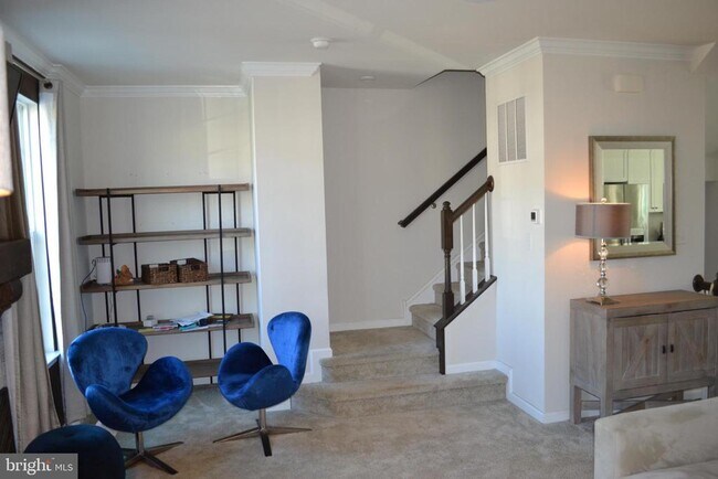 Building Photo - 141 Meridian Ln