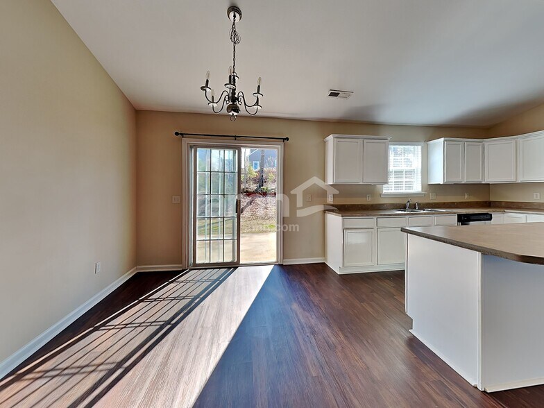 Building Photo - 147 Crescent Creek Ct