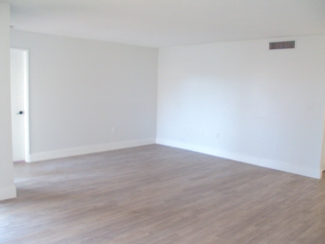 Building Photo - 8933 SW 123rd Ct