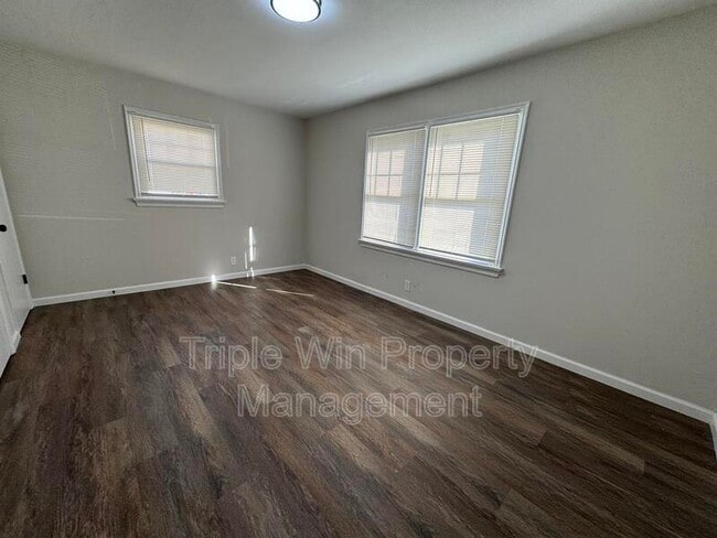 Building Photo - 295 Brackleigh Ln