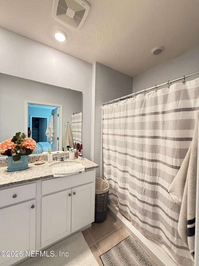 Building Photo - 605 Park Pl Blvd