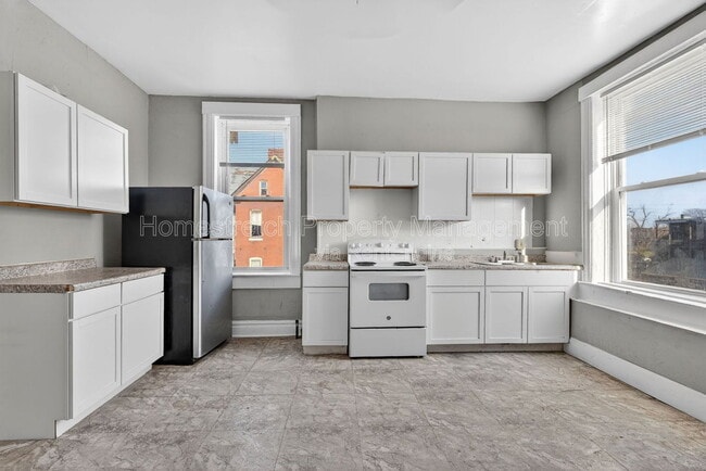 Building Photo - 2100 Adelaide Ave