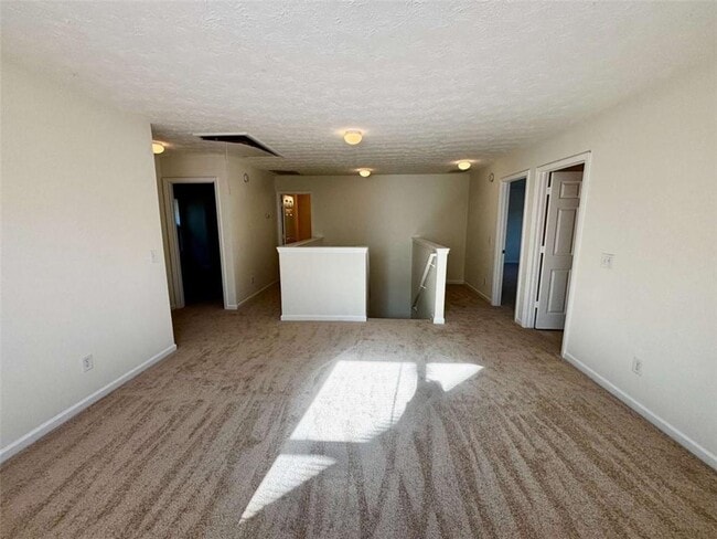 Building Photo - 2735 Meadow Trace Dr