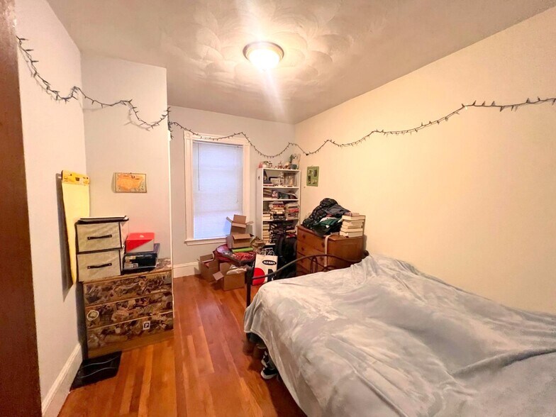 Building Photo - 235A Highland Ave