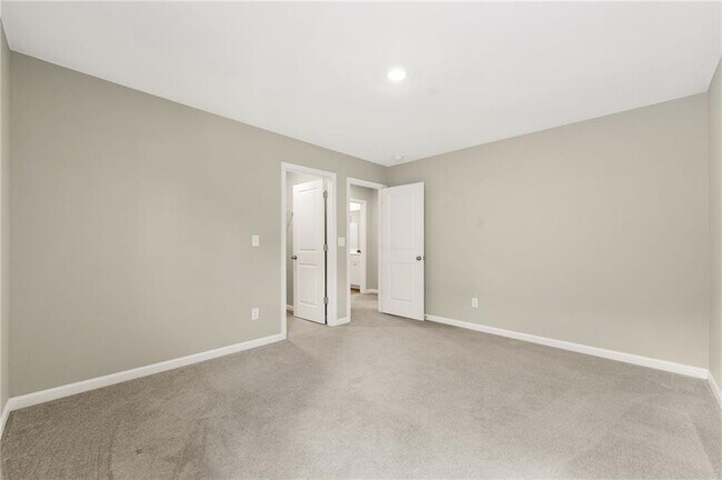 Building Photo - 4335 Magpie Dr