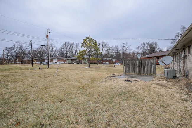Building Photo - 514 NE Corder St